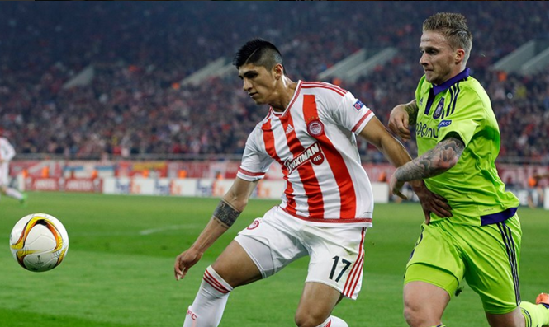 Pulido juega, Olympiacos pierde