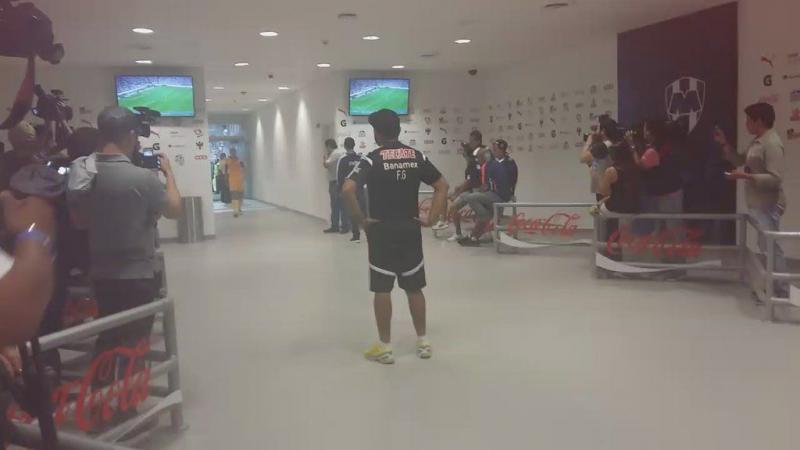 Nahuel pelea al final del Clásico