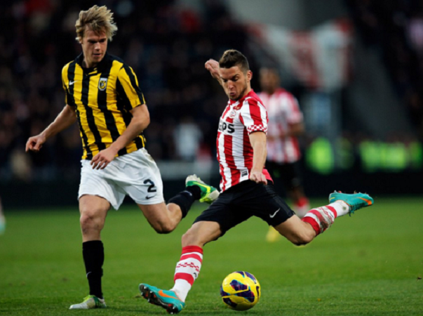 PSV a punto de desbancar al Ajax del liderato general