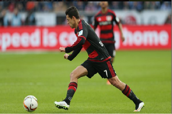 Chicharito es candidato a integrar el cuadro ideal en la Bundesliga