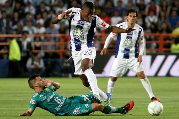 Mientras tanto en Pachuca, Medina y Murillo en casa