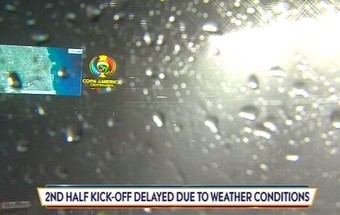 Chile ganaba 2-0 a Colombia y una tormenta eléctrica obliga a suspender el partido
