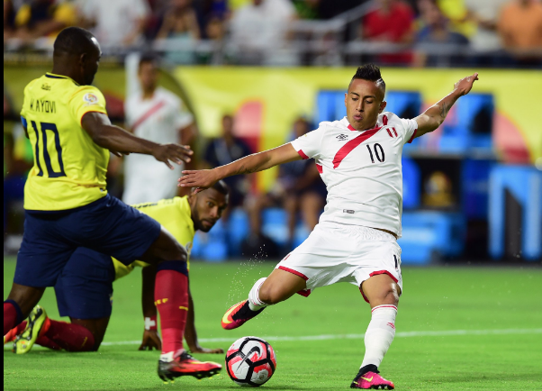 Perú empata ante Ecuador y pospone su pase a los Cuartos de Final