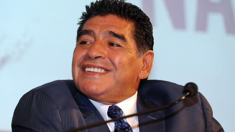 Ofreció Blatter trabajo a Maradona