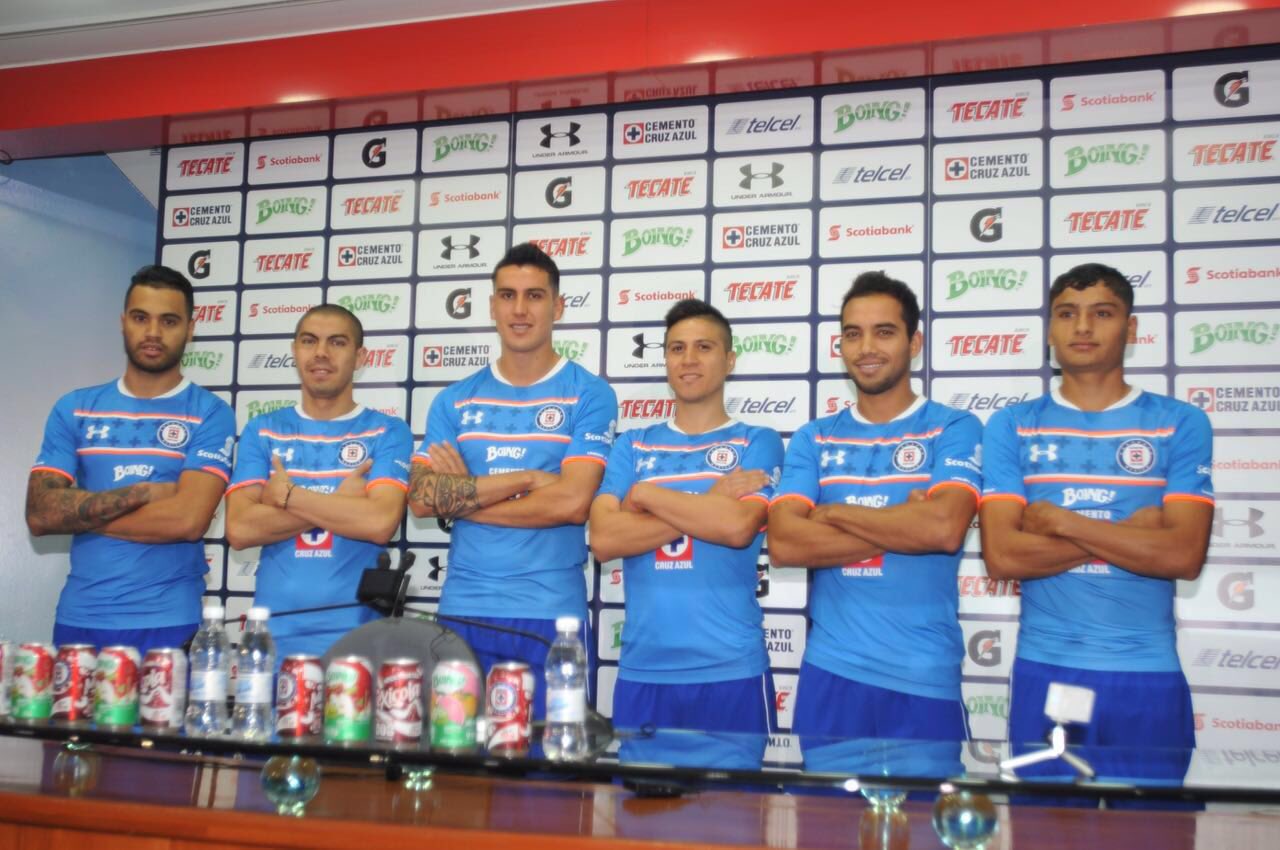 Cruz Azul presentó a sus seis refuerzos para el Apertura 2016