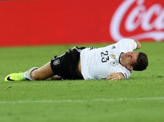 Alemania en problemas, Mario Gómez queda fuera de la Eurocopa por lesión