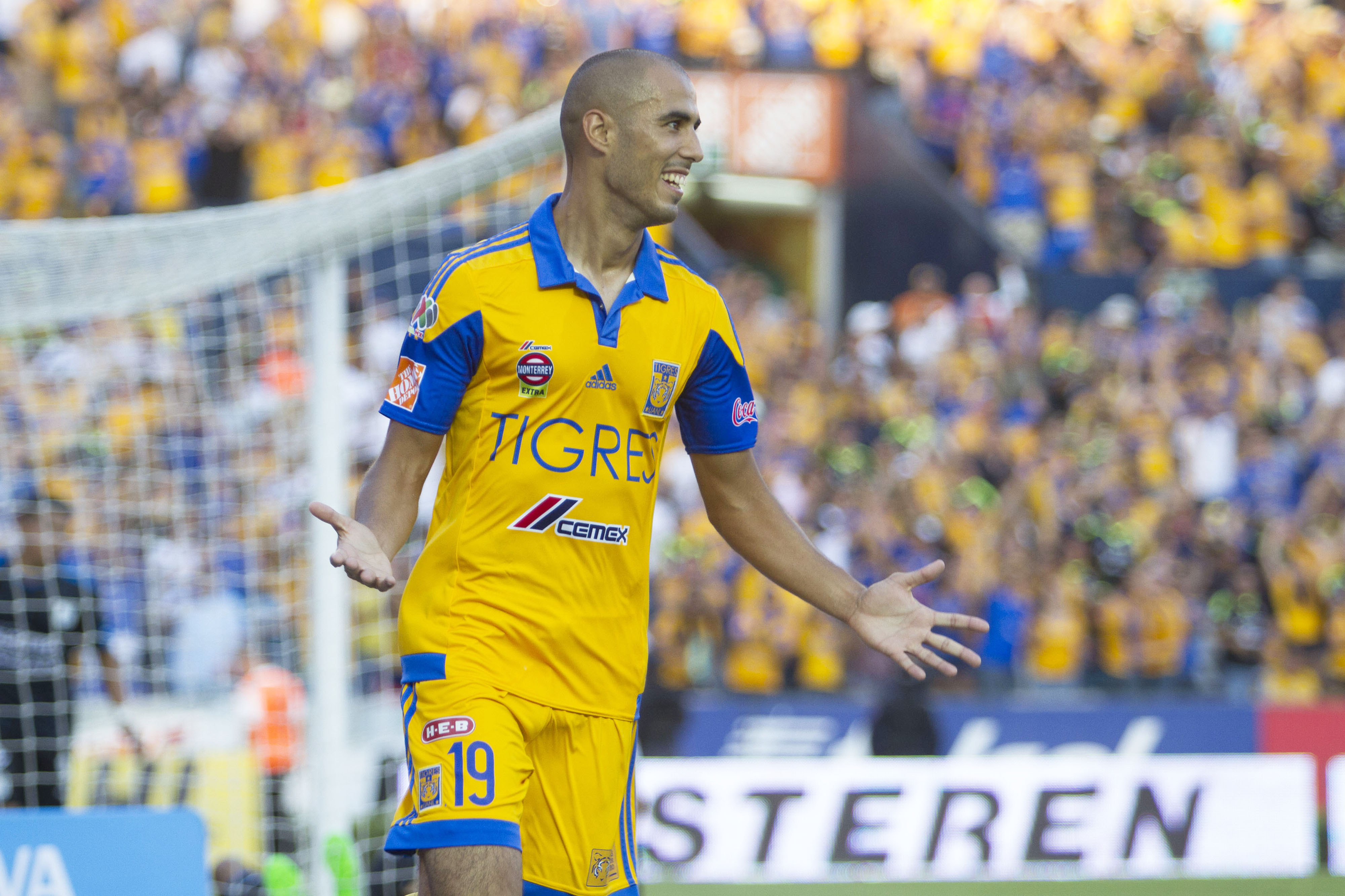 Presenta Tigres inconformidad ante expulsión de Pizarro