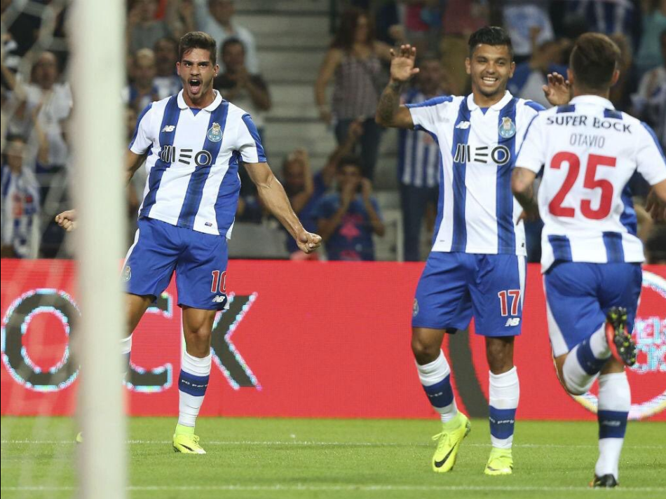 En duelo plagado de mexicanos, el  FC Porto derrota al Villarreal de España