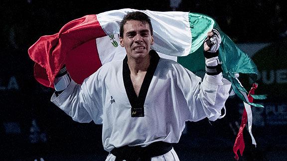 ‘#No mam…’ Truena taekwondoín con gente que no hace ejercicio y exige medallas