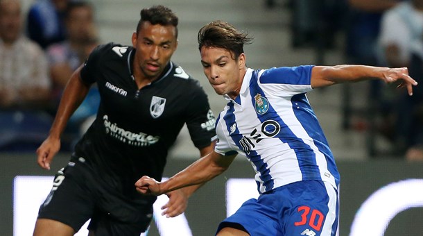 Reaparecen mexicanos y el FC Porto golea al Guimaraes