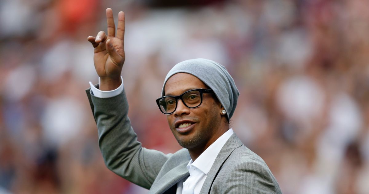 Ronaldinho anuncia su retiro del futbol
