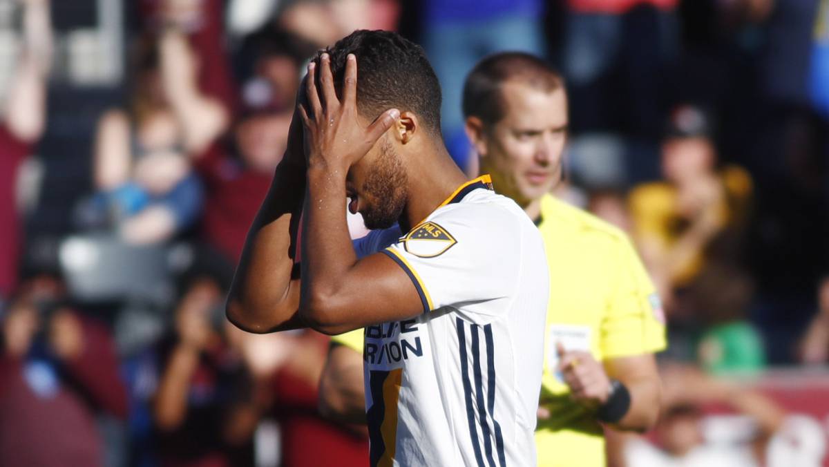 Así falló Gio dos Santos en la eliminación del Galaxy en serie de penaltis (video)
