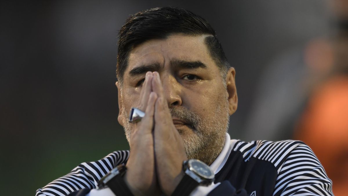 El mundo del futbol lamentó la muerte de Diego Armando Maradona