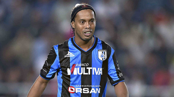 Las curiosas peticiones de Ronaldinho en su paso por el Querétaro