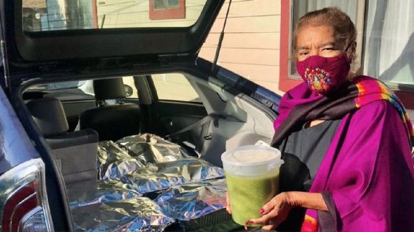 Viral: Abuelita manda tamales a doctores que la salvaron del coronavirus