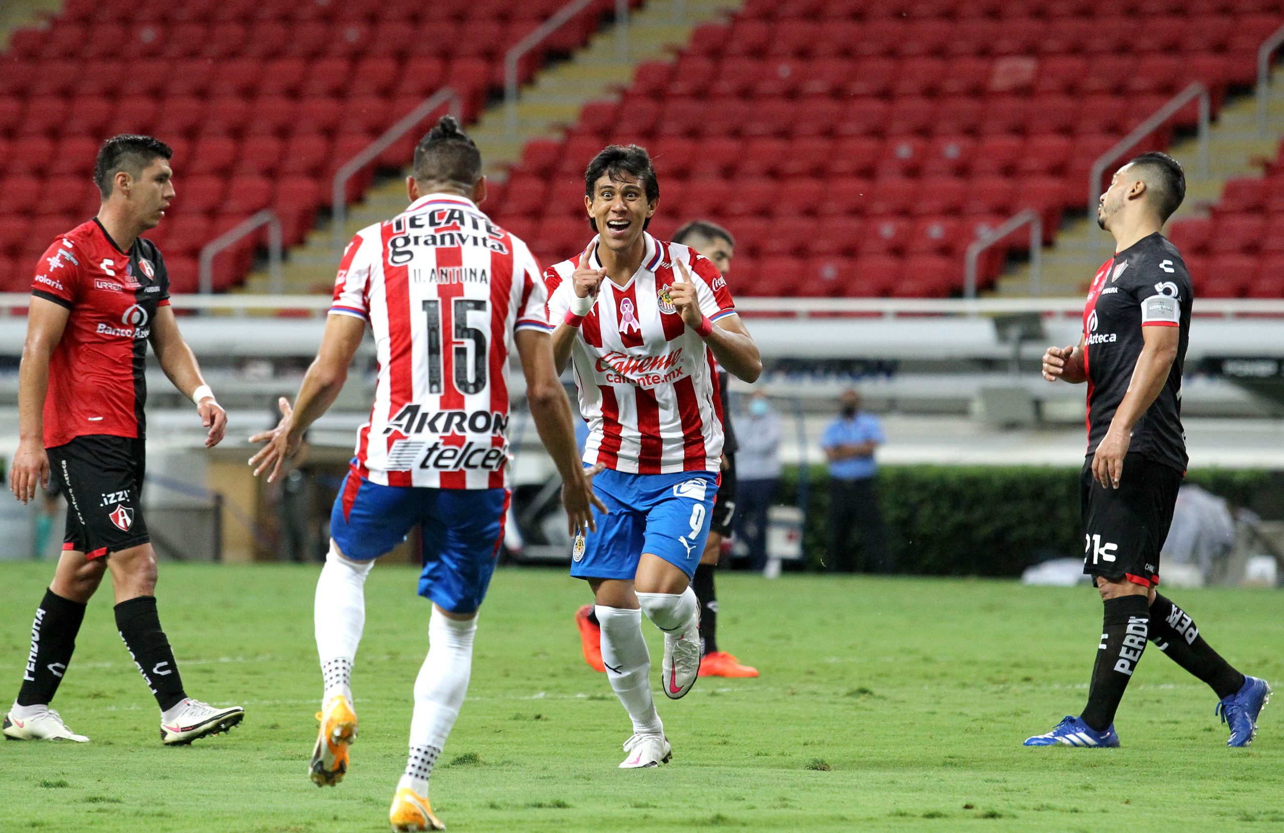 Macías y Molina podrían ser bajas de Chivas para duelo ante Atlético de San Luis