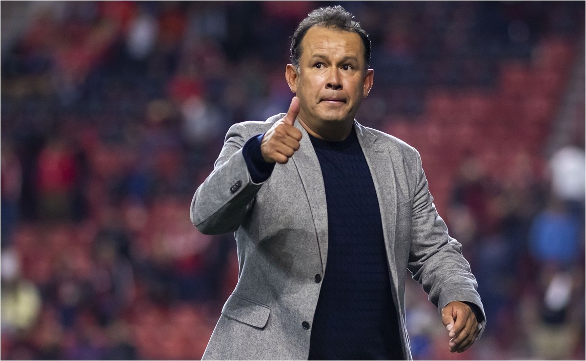 Reforzar la defensa, la prioridad de Juan Reynoso para el Cruz Azul de cara al Clausura 2021