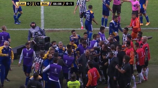 Policía brasileña lanzó gas lacrimógeno a jugadores de Boca