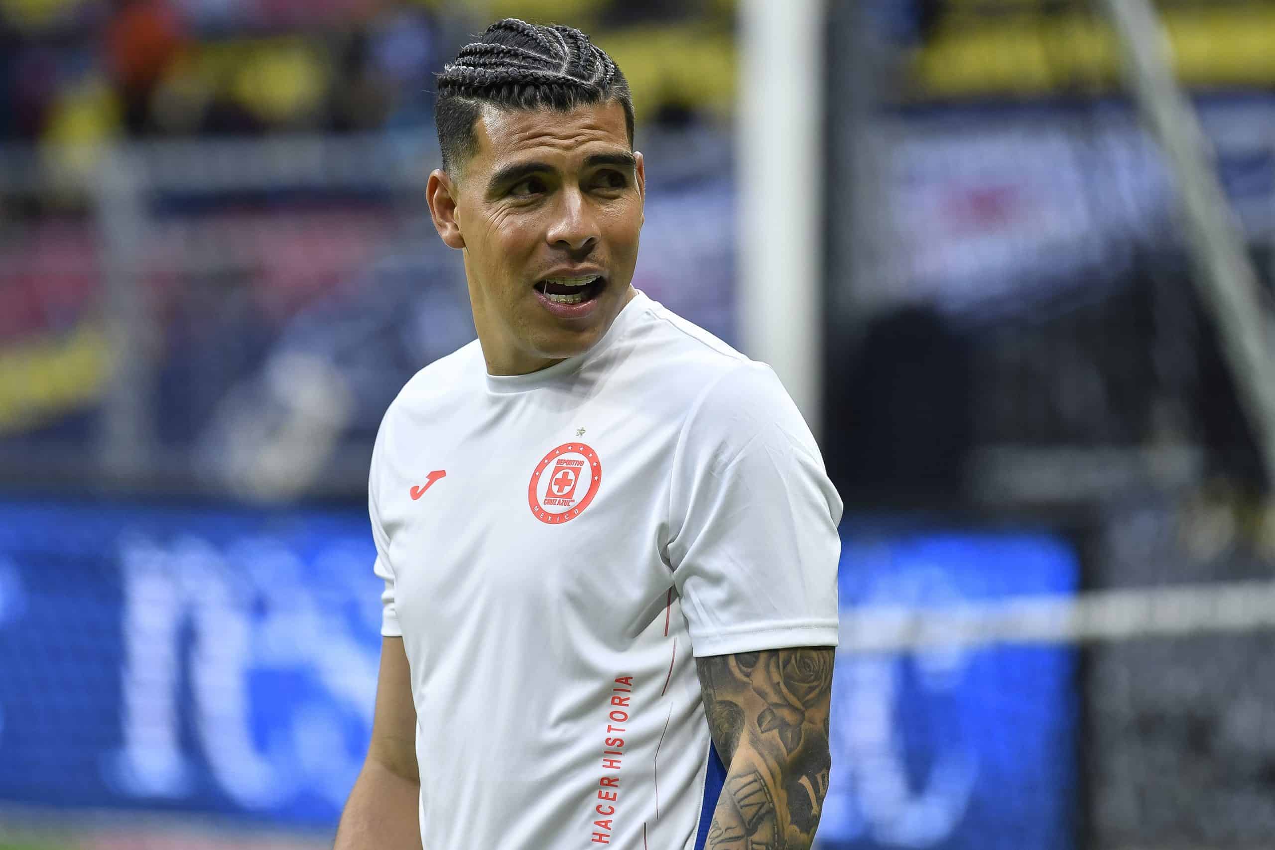 Luis Ángel Mendoza, baja para Cruz Azul hasta 10 semanas