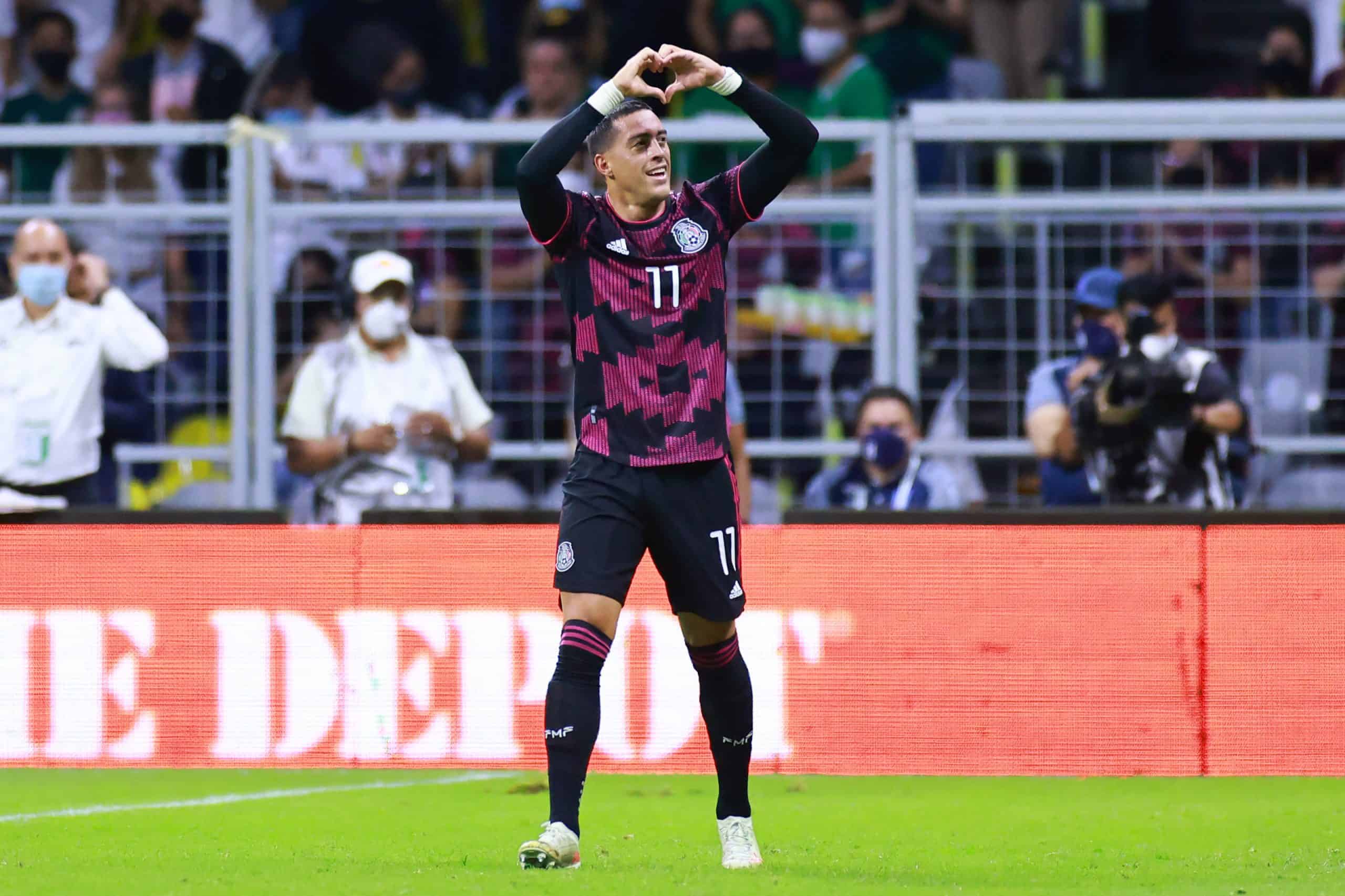 Funes Mori cerca de ser el naturalizado con más goles para México