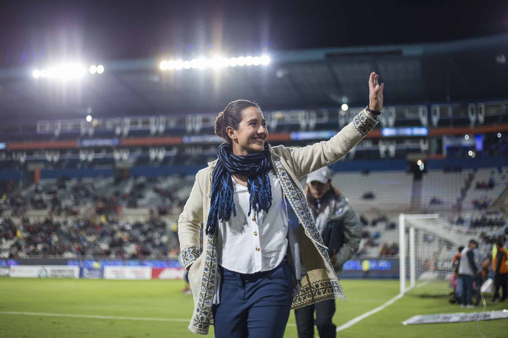 Eva Espejo en busca de ser la primera mujer entrenadora en ganar la Liga MX Femenil