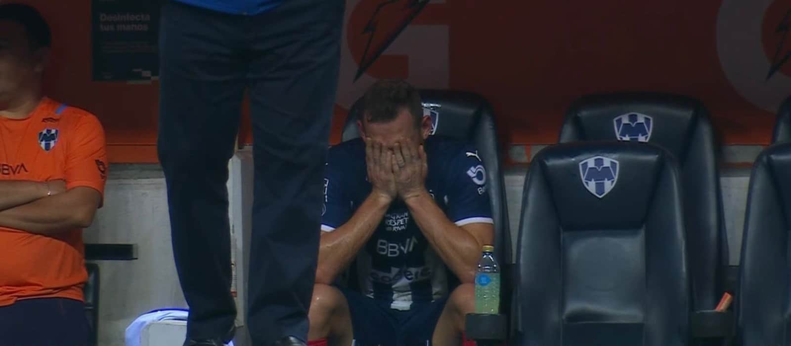 Vincent Janssen termina llorando tras acercarse a los 1000 minutos sin gol