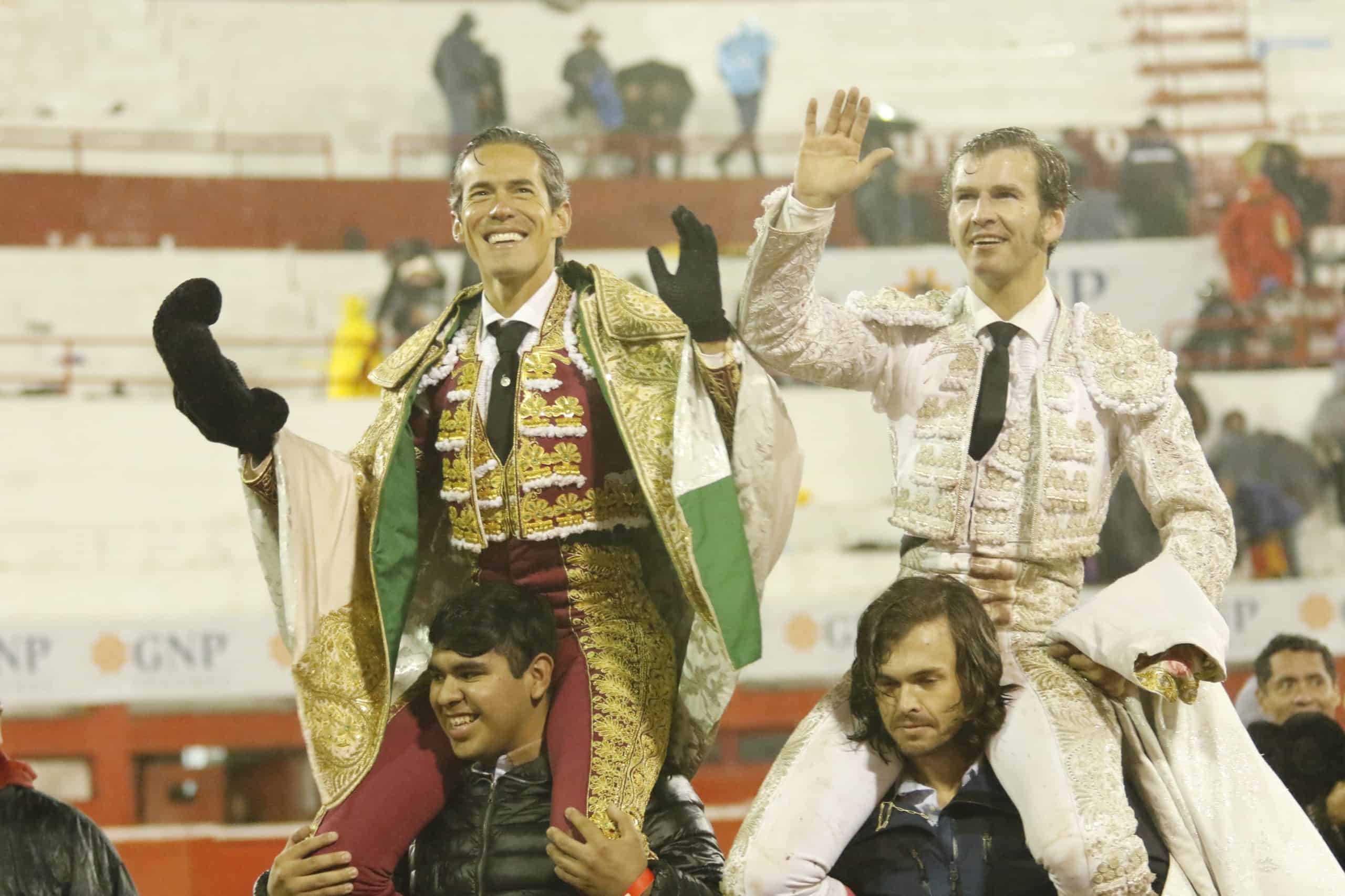 Silveti y «El Payo» a hombros en Monterrey; «El Juli» se llevó una oreja