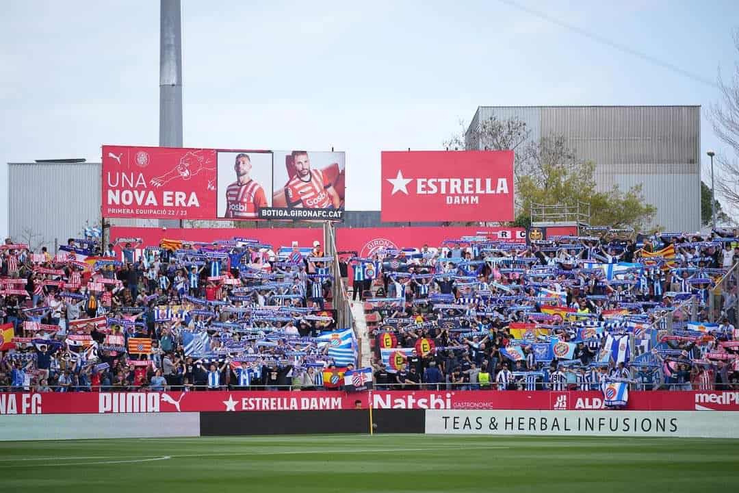 Fans del Girona y Espanyol pelean en las gradas del Montilivi