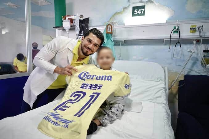 Henry Martín visita a Braulio en el hospital y lo llena de alegría