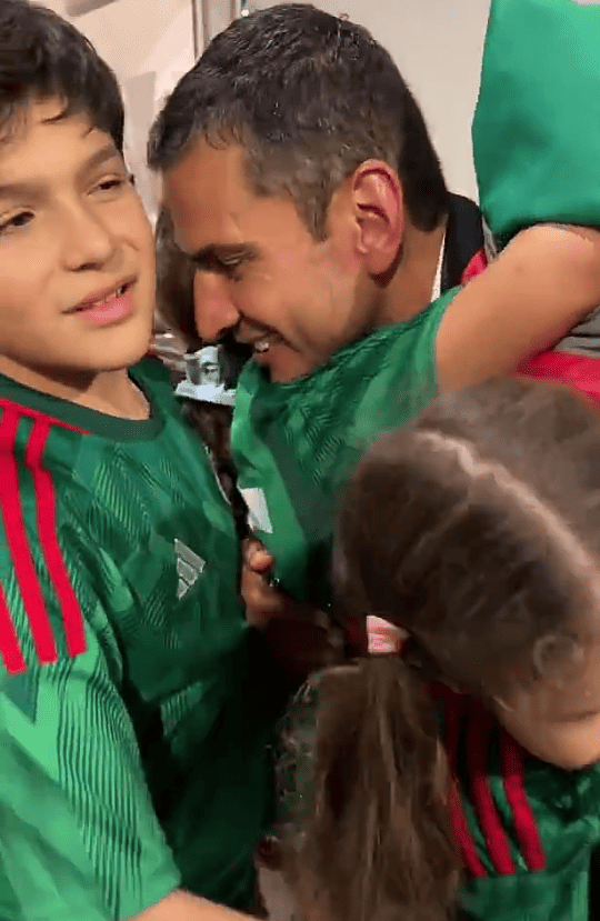 La esposa del Jimmy Lozano,Carolina Serna responde a las críticas hacia su hijo autista,luego que México se coronara campeón de la Copa Oro