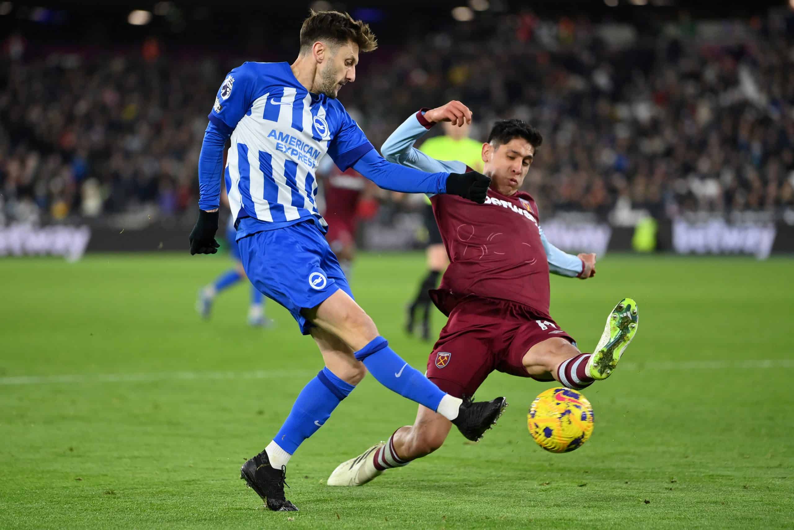 Edson Álvarez deja sólida actuación en empate del West Ham contra Brighton