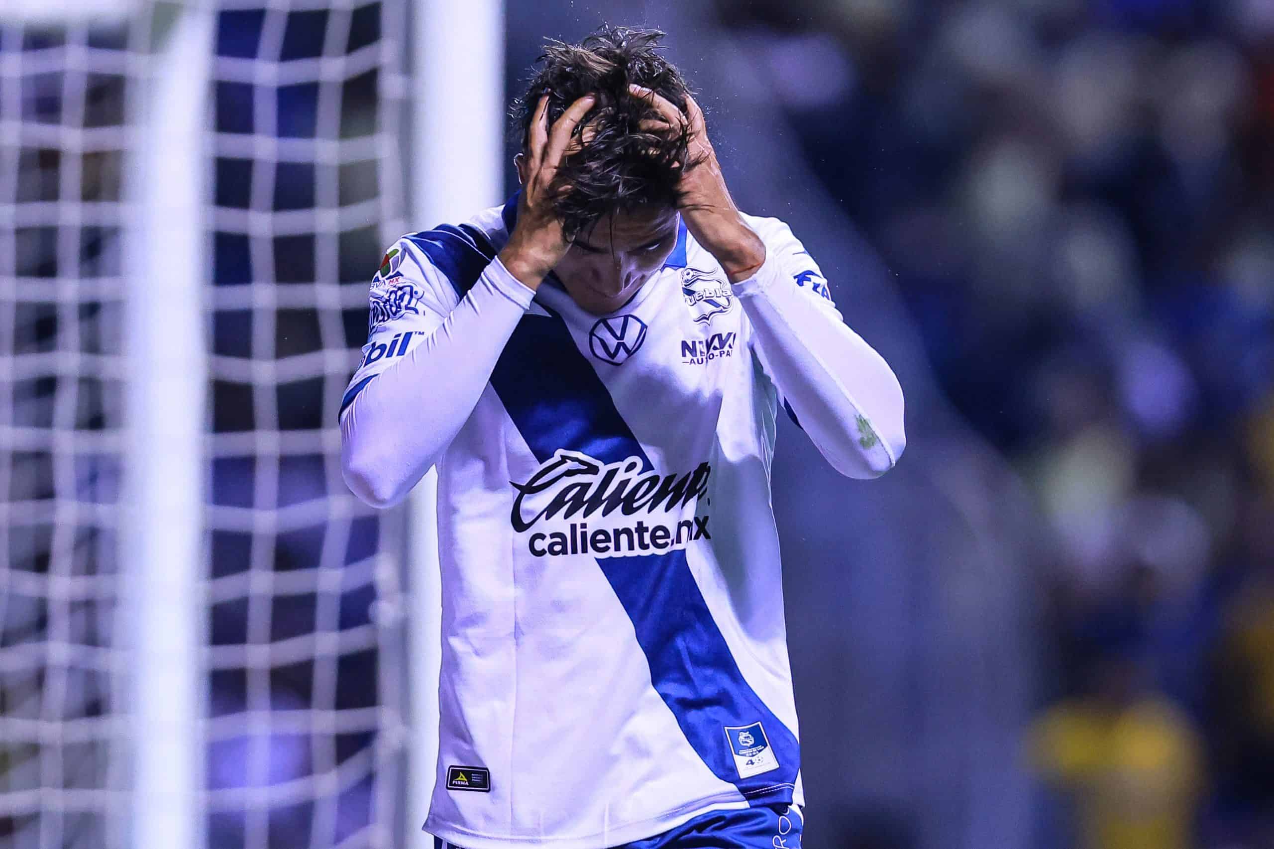 Les retienen los sueldos a jugadores del Puebla por pésimo torneo