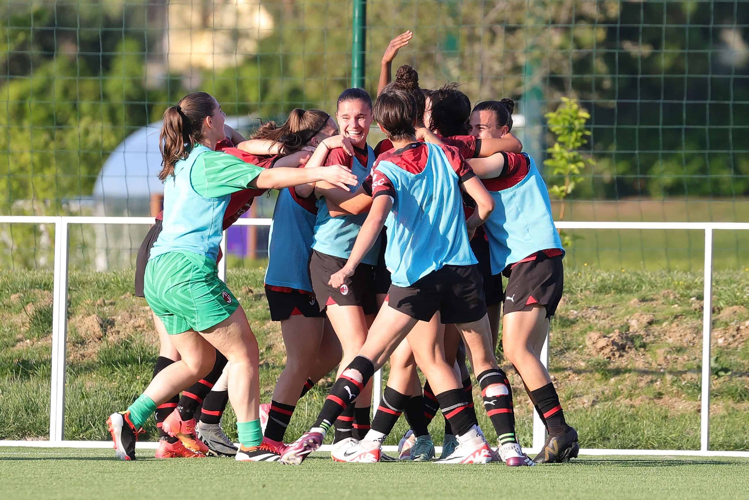 «No tenemos que elegir entre los bebés y el fútbol»