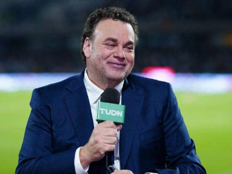 «Ha sido un fraude, un petardo». David Faitelson atiza contra Chicharito Hernández.