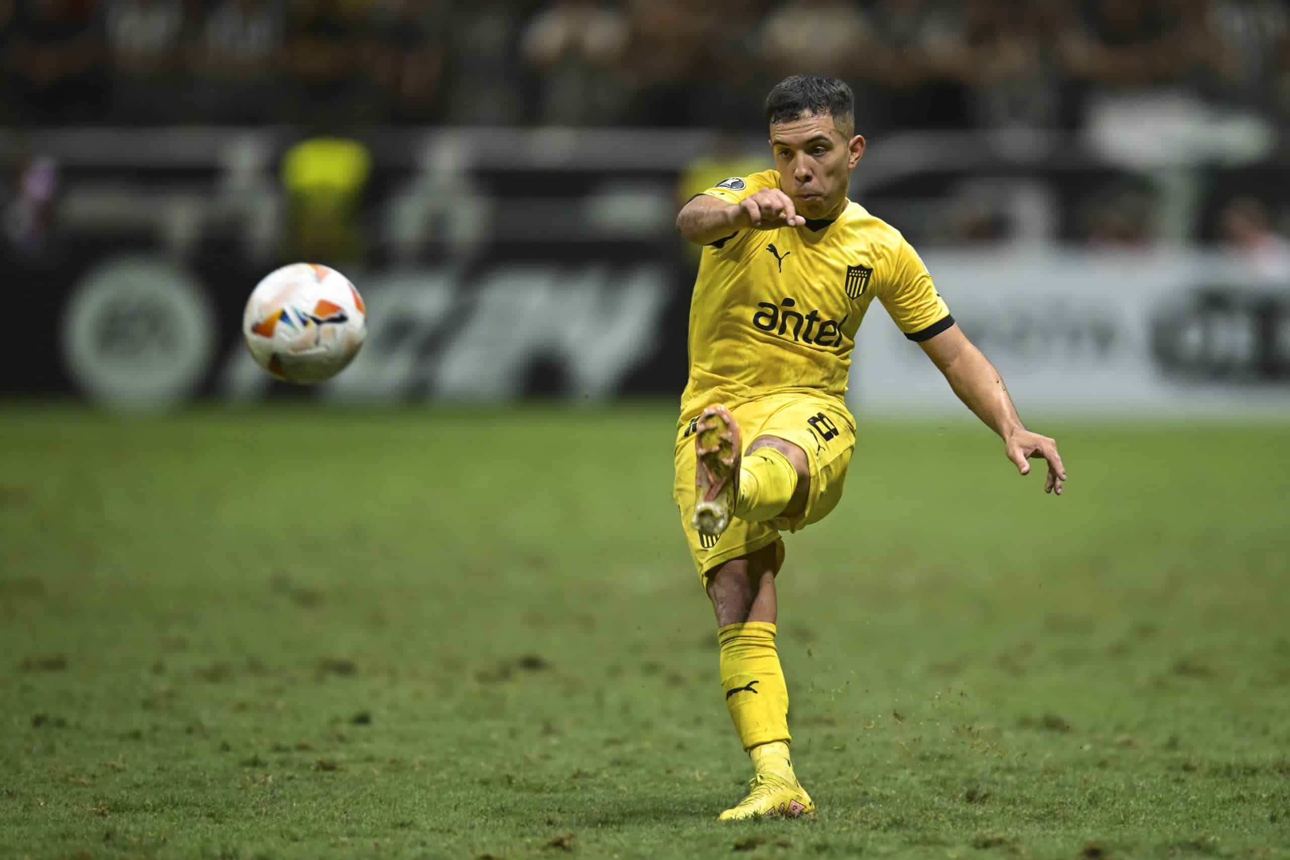 River Plate Prepara Oferta Millonaria para Llevarse a Leo Fernández