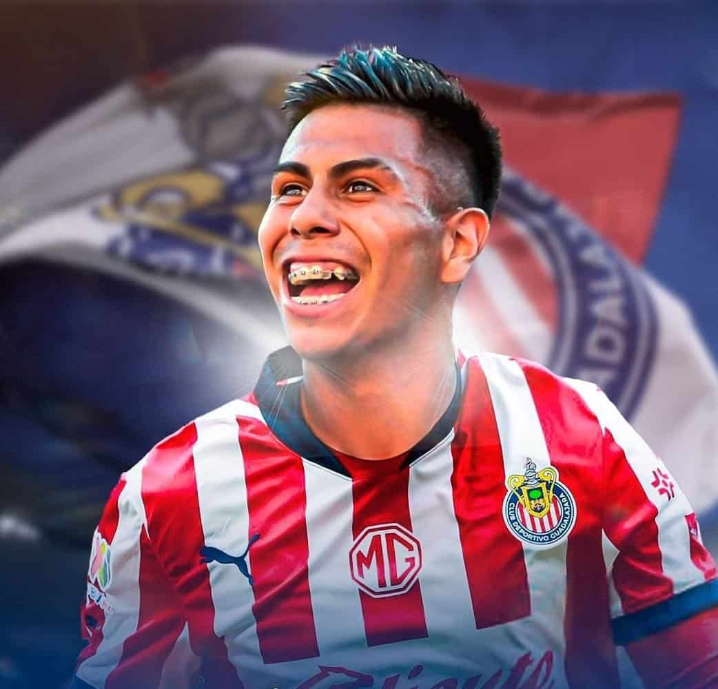 Efraín Álvarez esta cada vez mas cerca de Chivas