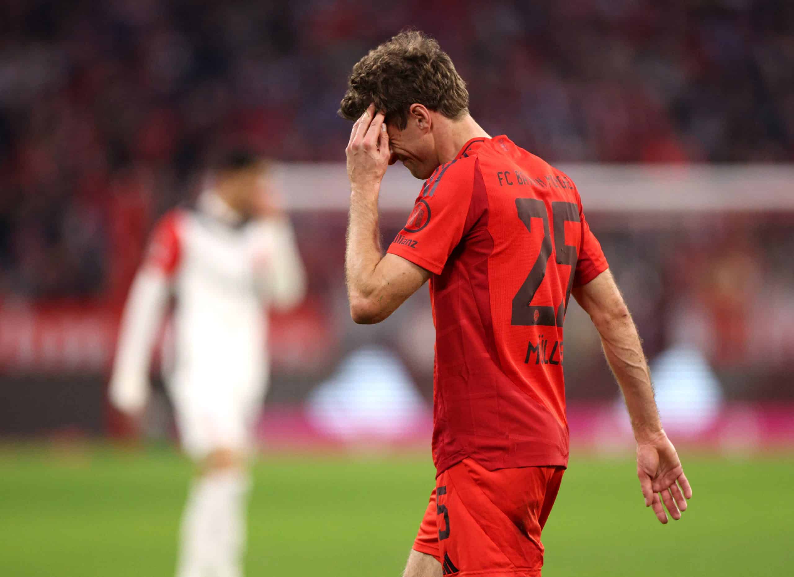 Aconsejan el retiro a Thomas Müller