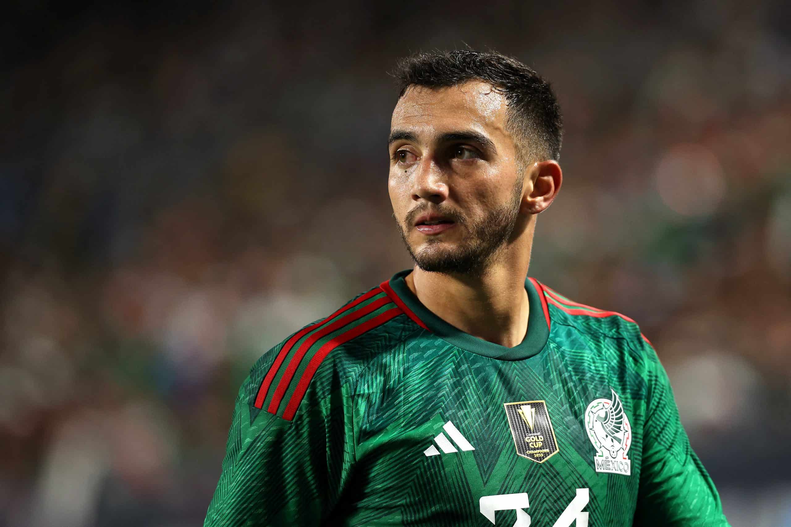 ¡Chivas lo quiso, pero Luis Chávez ya tiene su corazón en otro equipo!