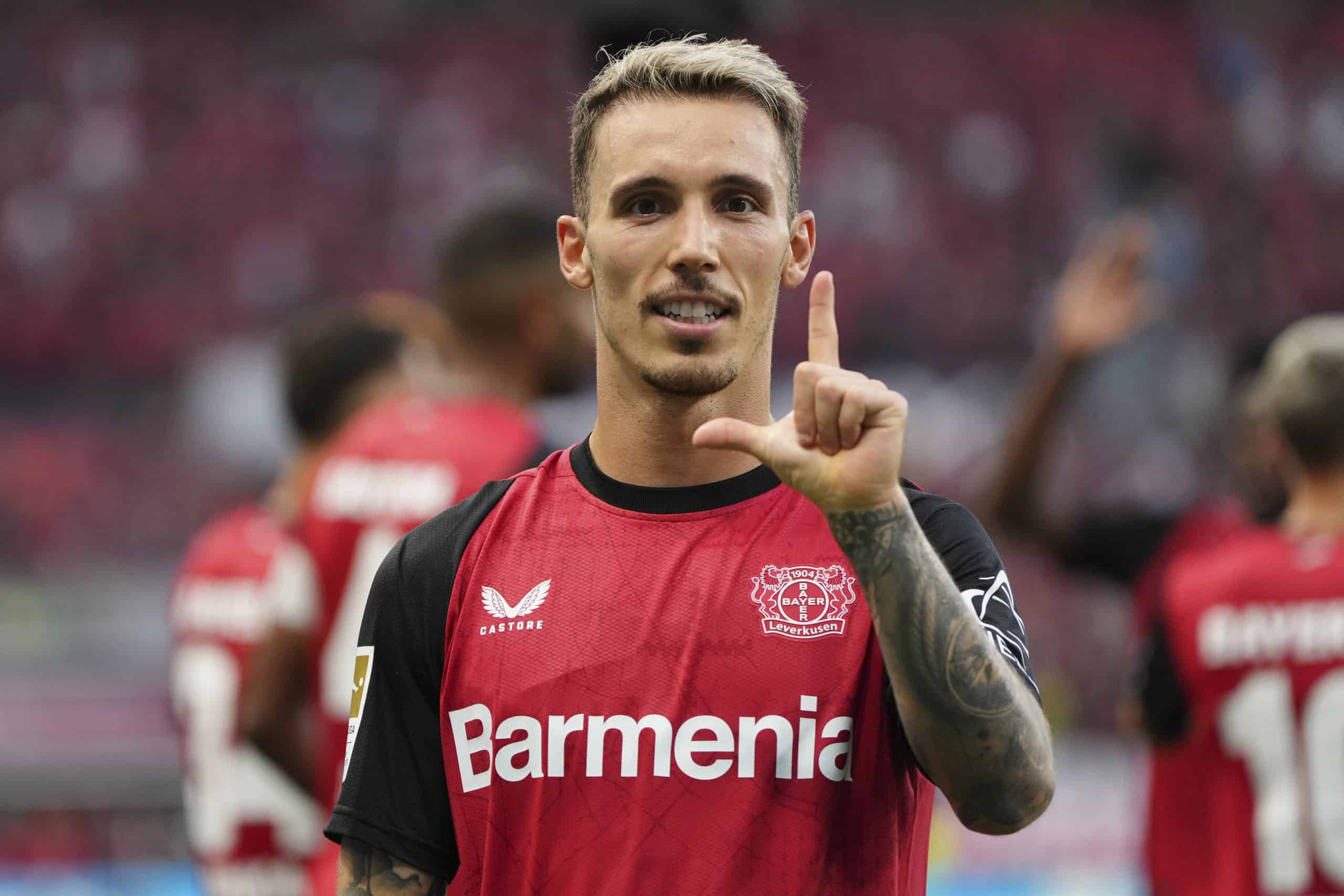 Grimaldo se ilusiona con el Real Madrid y lanza un dardo inesperado al Barça