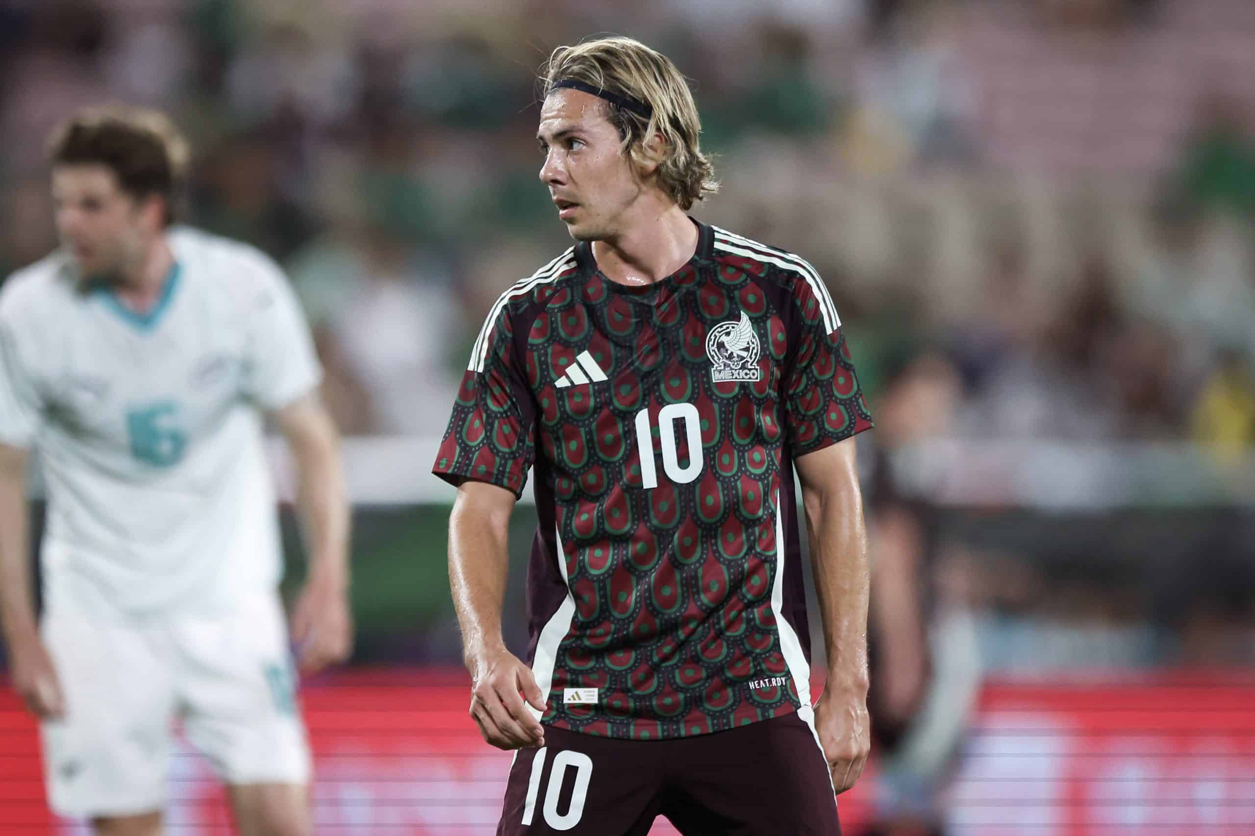 Pumas pregunta por Sebastián Córdova, pero su salario frena el fichaje