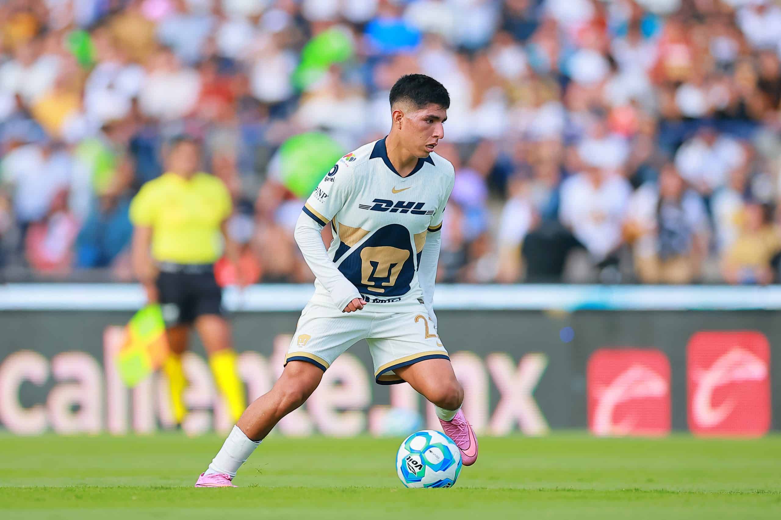 Pumas planea la salida de Piero Quispe y acelera la búsqueda de un delantero