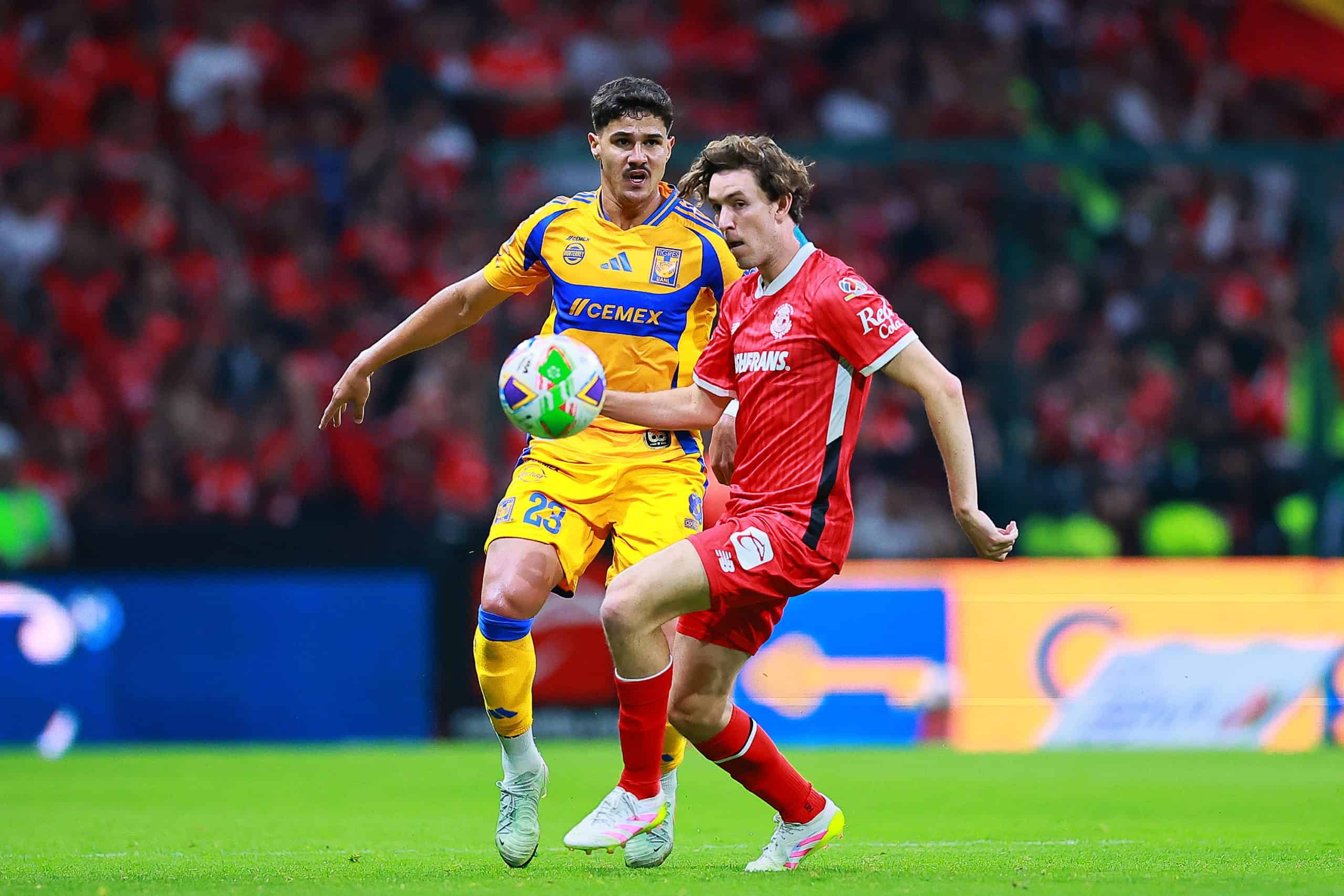 Tigres recibe segunda oferta millonaria por Rômulo