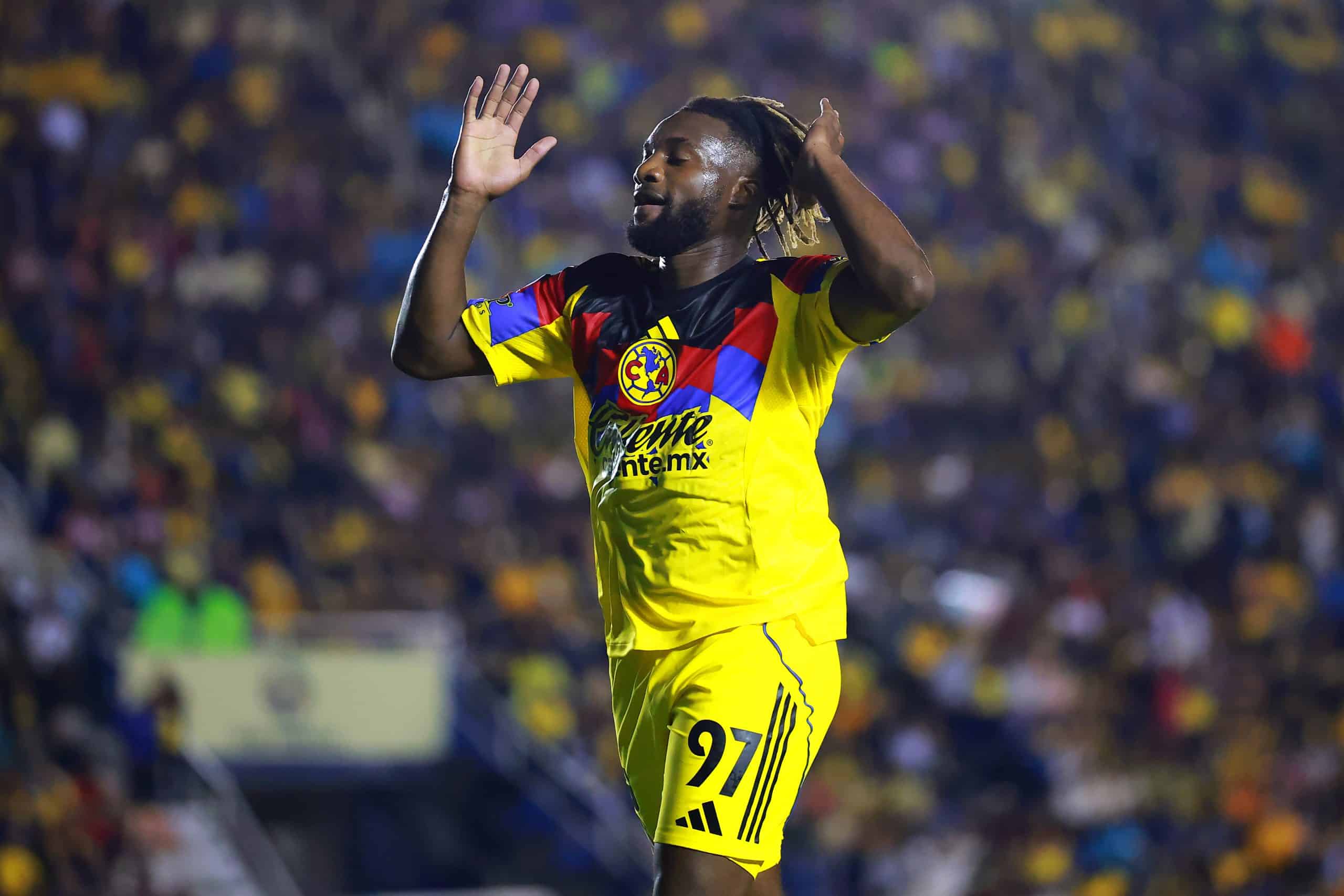 “¡Puro humo!” Faitelson revienta a Saint-Maximin tras su Clásico gris con América