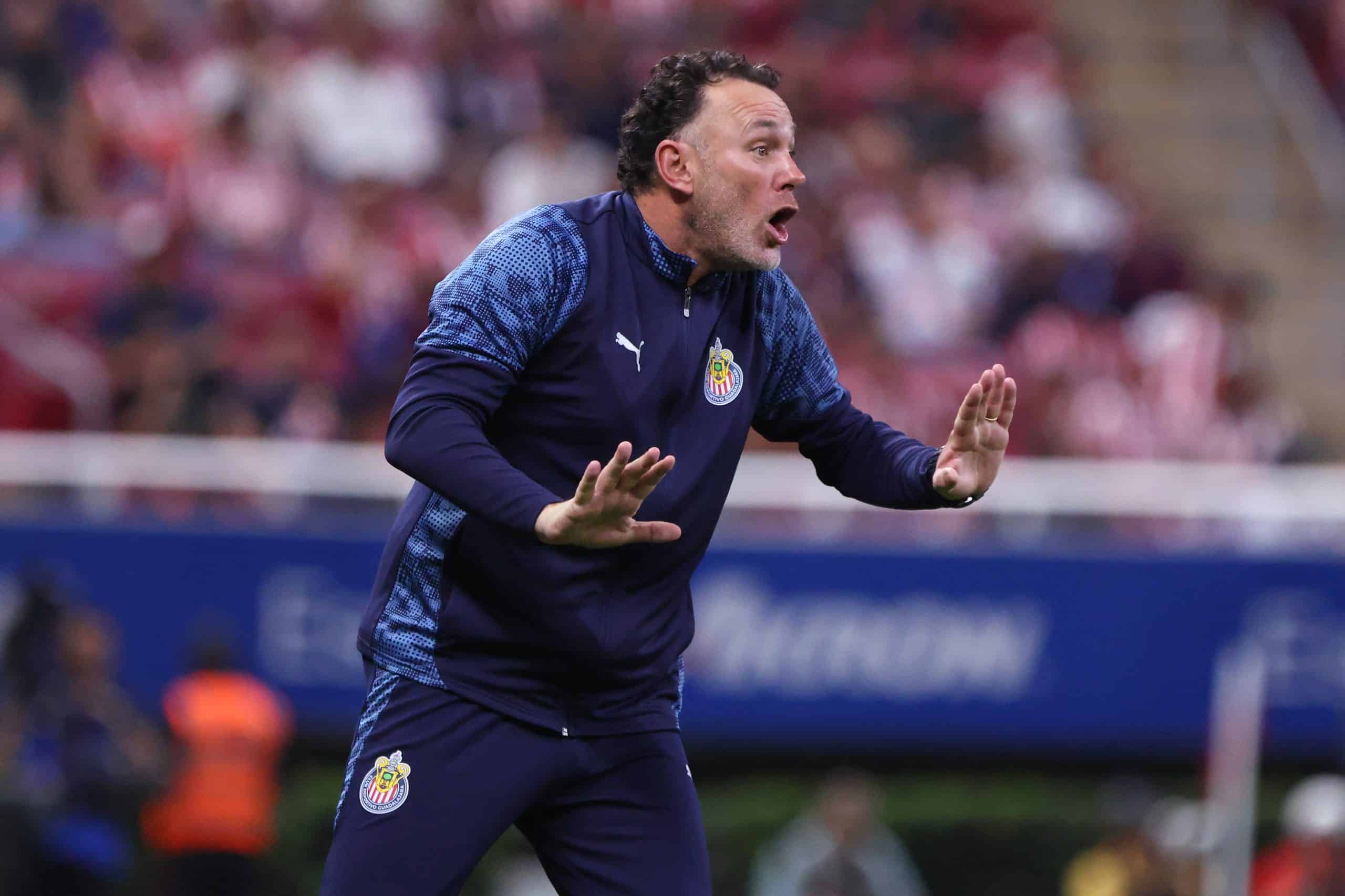 Chivas pierde a sus figuras: Chicharito y ‘Piojo’ Alvarado fuera ante Puebla