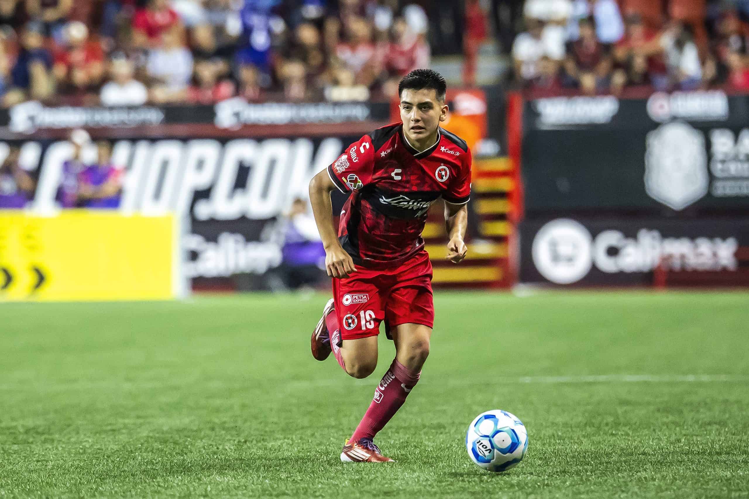 Gilberto Mora conquista Europa: la joya mexicana que deslumbra al mundo
