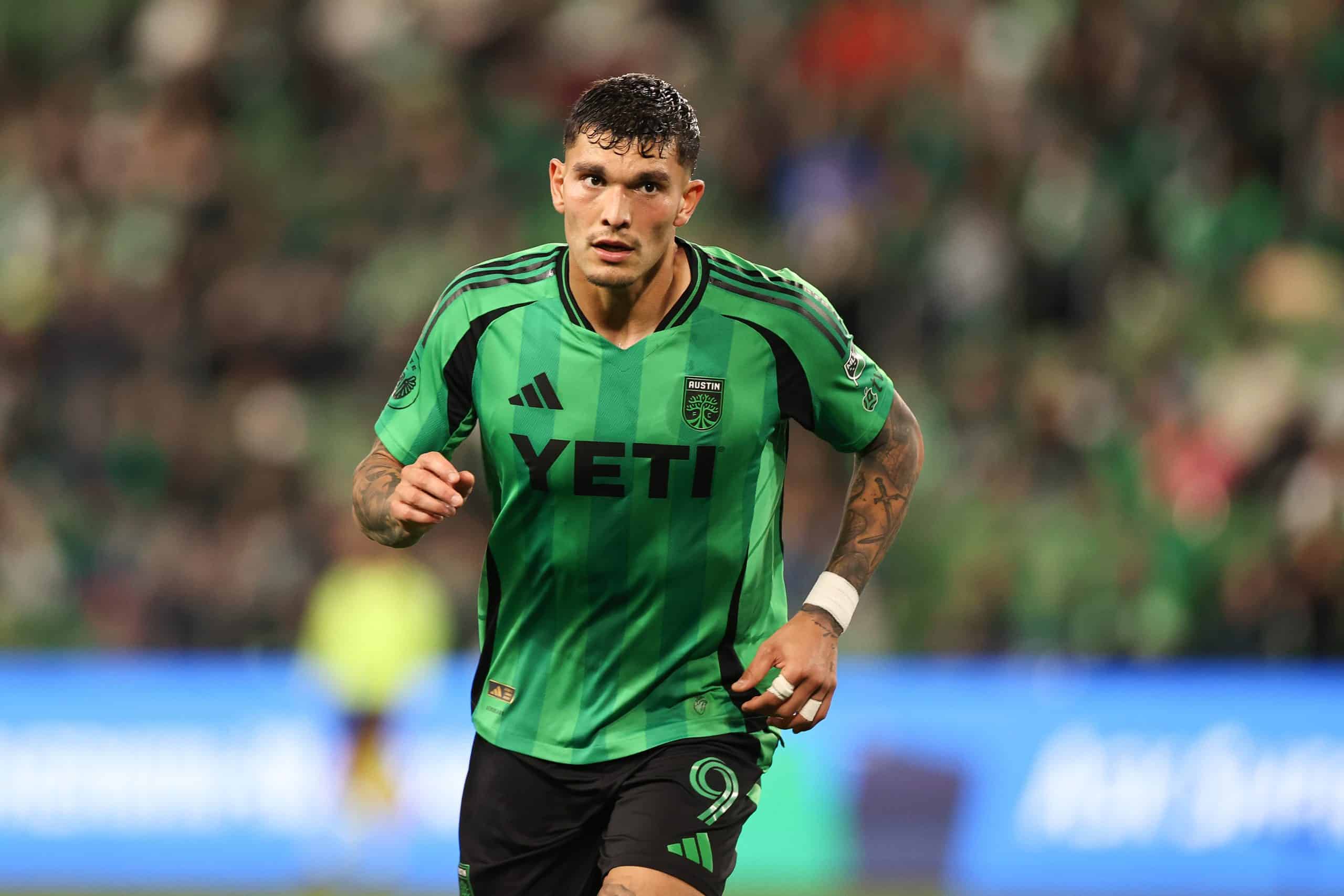 El motivo que frena el fichaje de Brandon Vázquez por Chivas