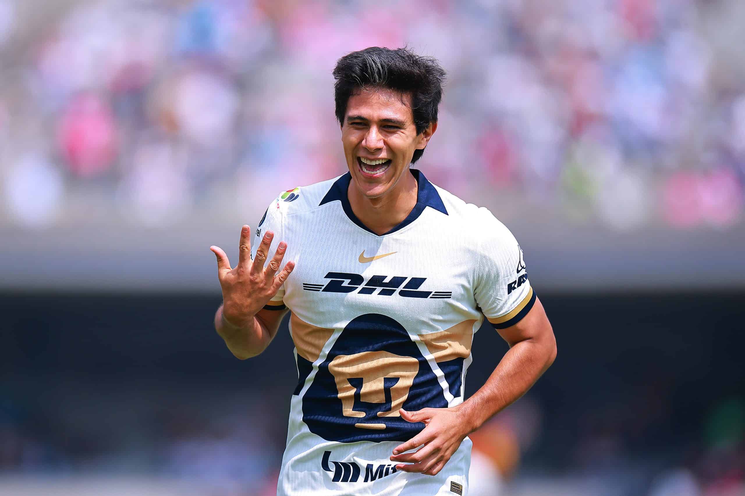 Pumas renueva a José Juan Macías pese a su grave lesión de rodilla