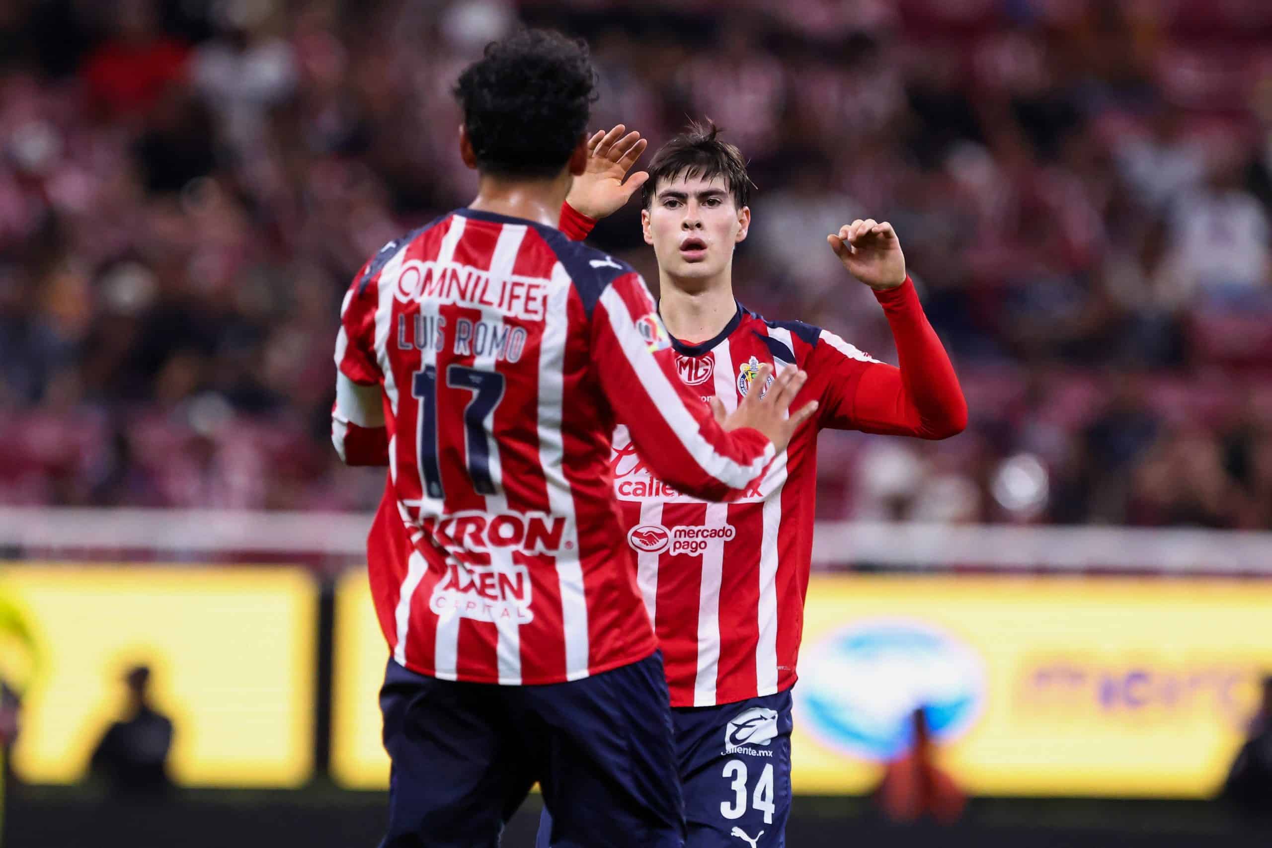 Milito define su primer dilema del torneo: Chivas debate su ‘9’ para el debut ante Pachuca