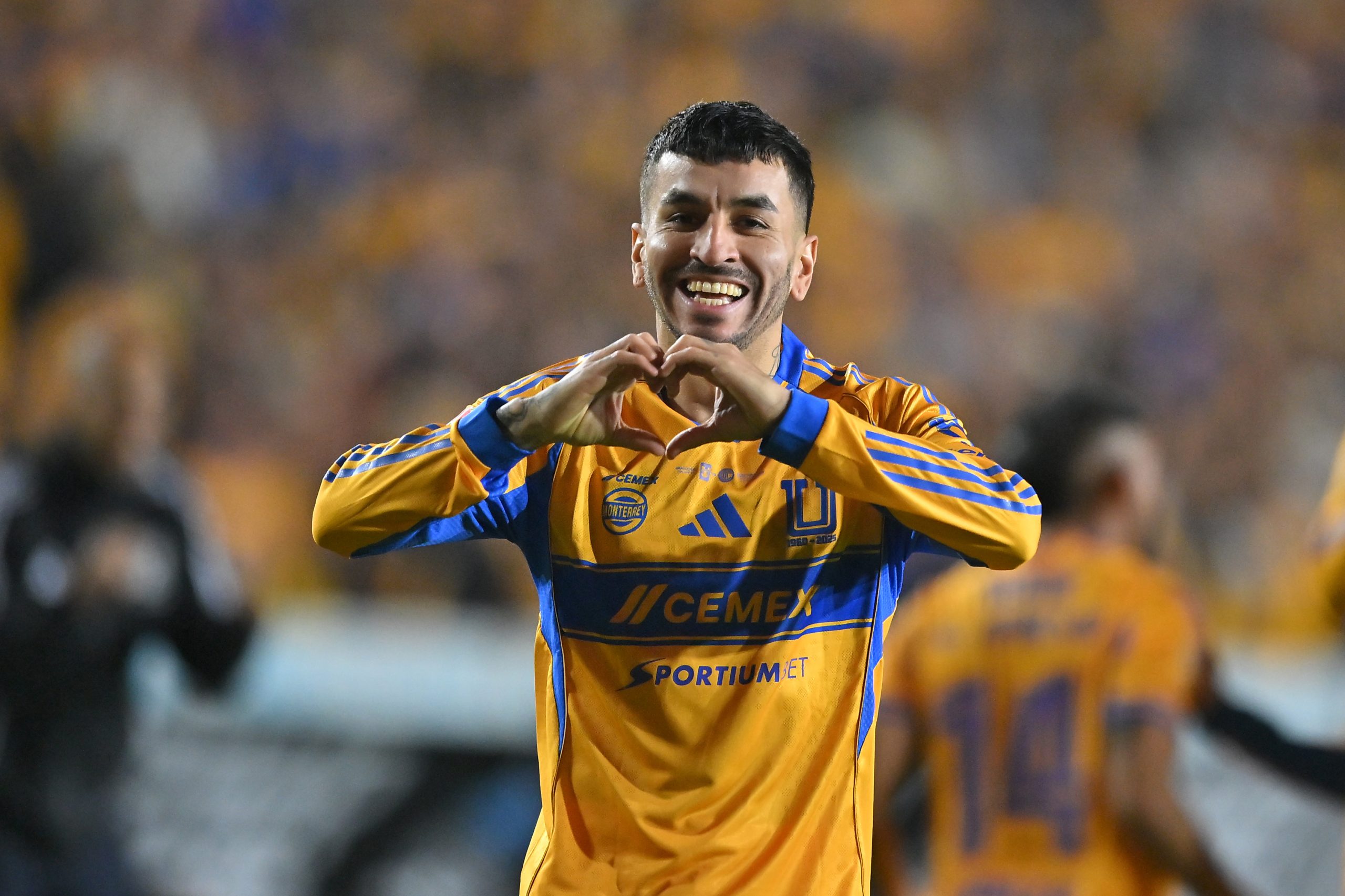 Sorpresa en el Volcán: Ángel Correa sí va ante Pumas y Tigres alista un ataque renovado para la Jornada 2