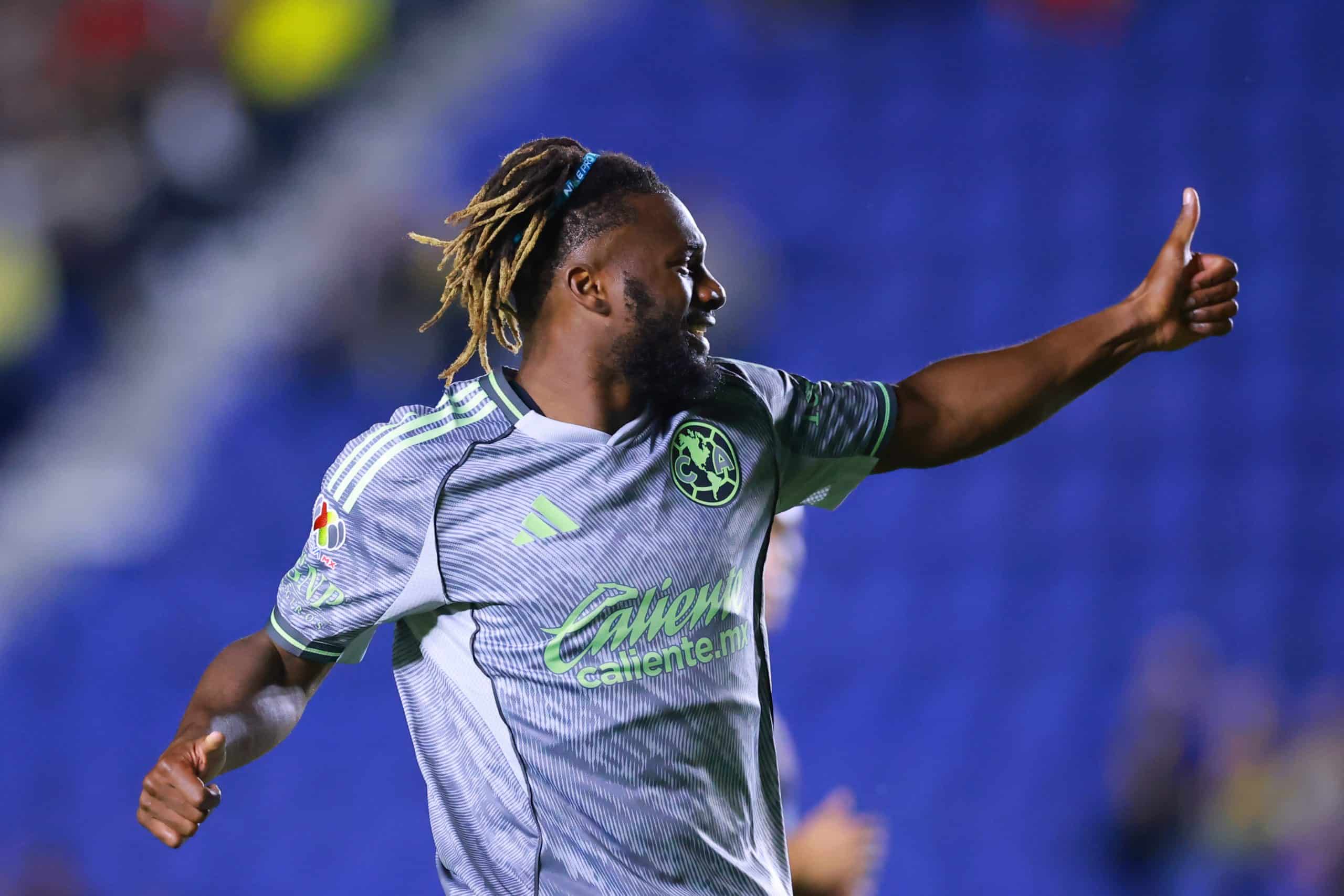 Lens cierra comentarios y condena ataques racistas contra Allan Saint-Maximin tras su salida del América